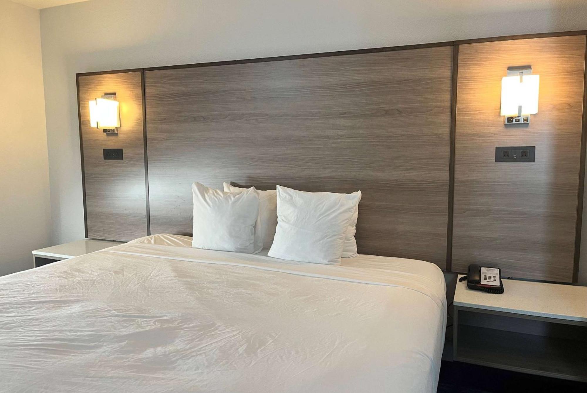 Hotel Baymont By Wyndham Indianapolis Northeast Zewnętrze zdjęcie